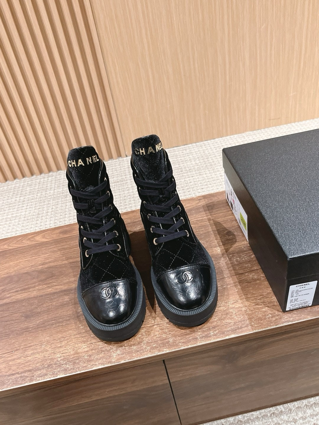 Chanel S25 Süet Savaş Botu