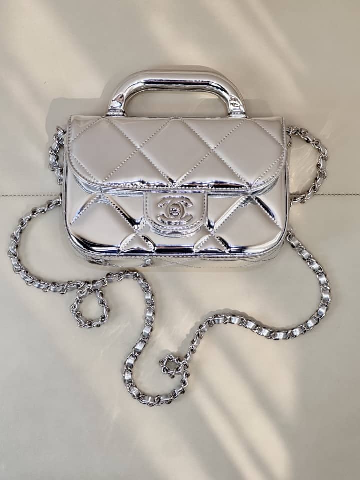 Chanel FW 25/26 Zincirli Küçük Clutch