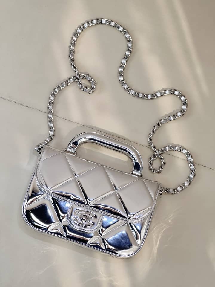 Chanel FW 25/26 Zincirli Küçük Clutch