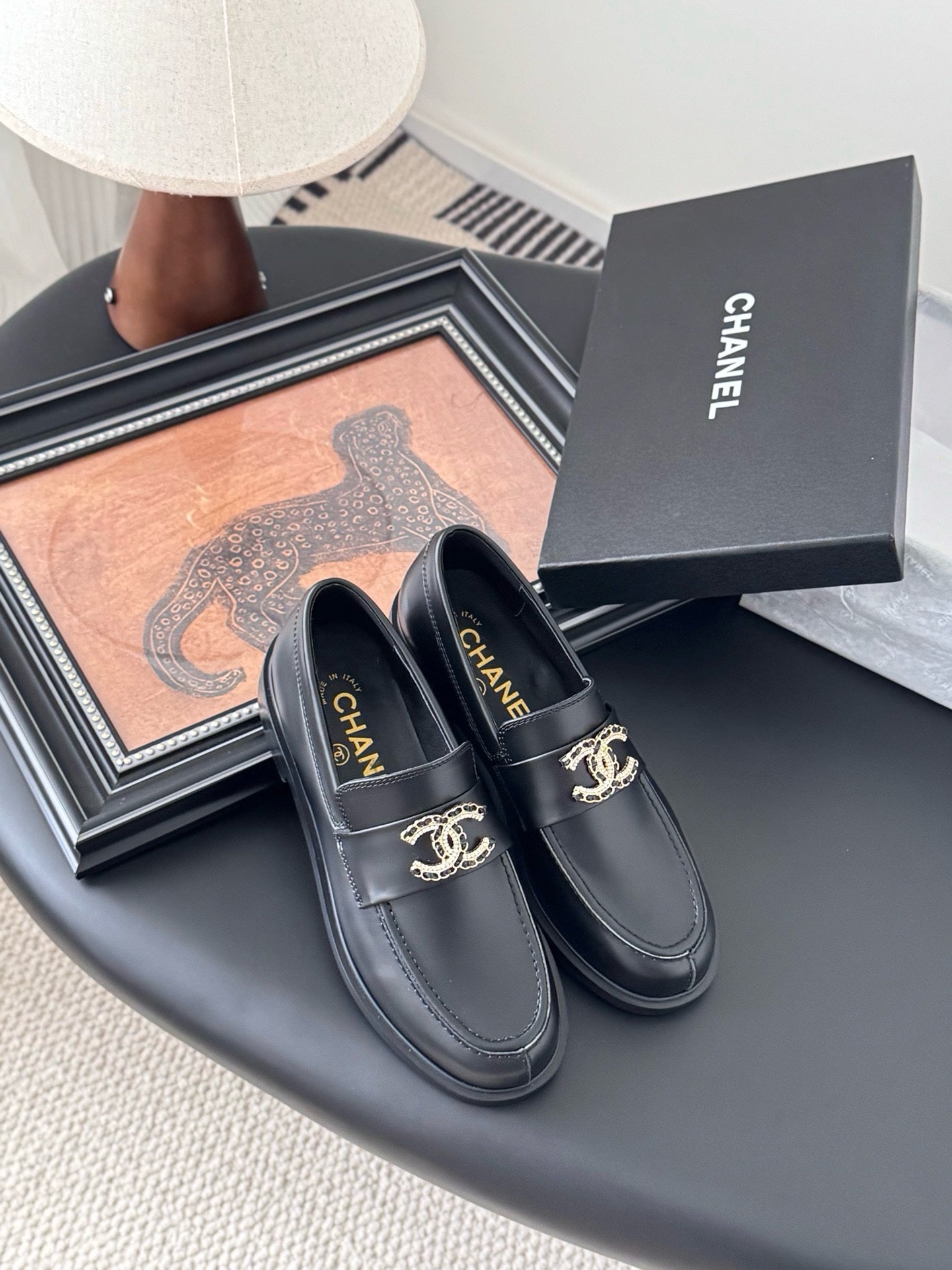 Chanel 2024/25 Sanat Meslekleri Mokasen Kuzu Derisi Siyah