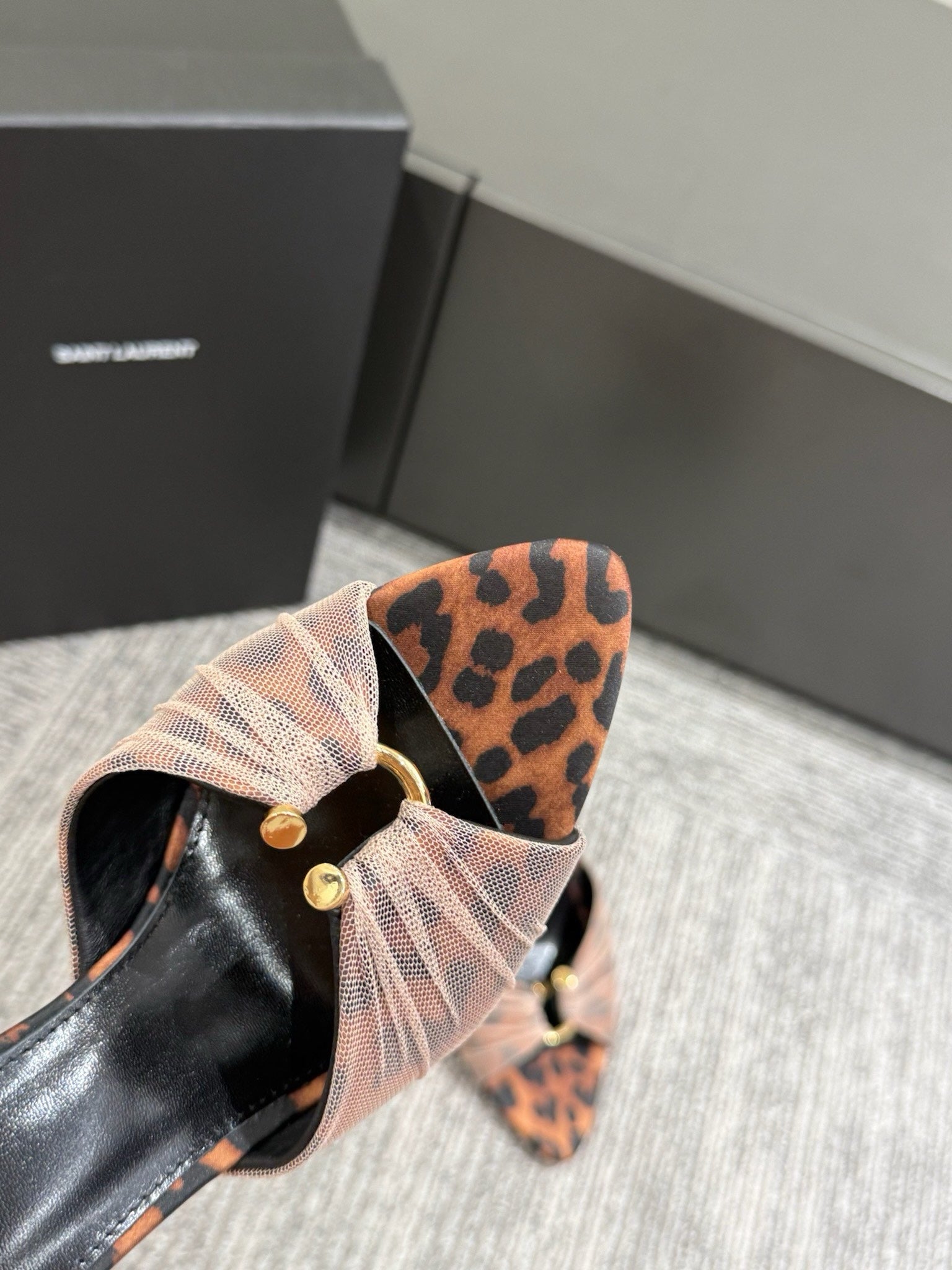 Saint Laurent Babylone Deri Terlikler