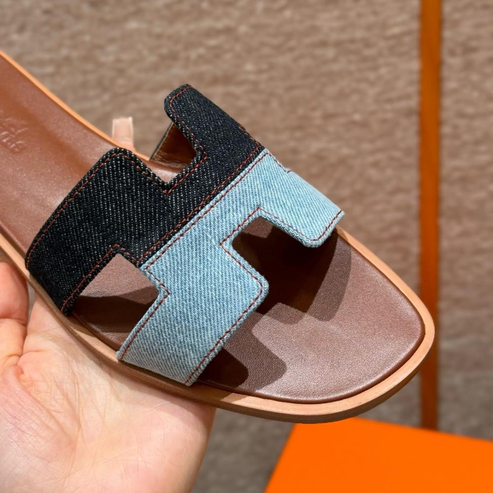 Hermès Oran Sandals Gray Argent