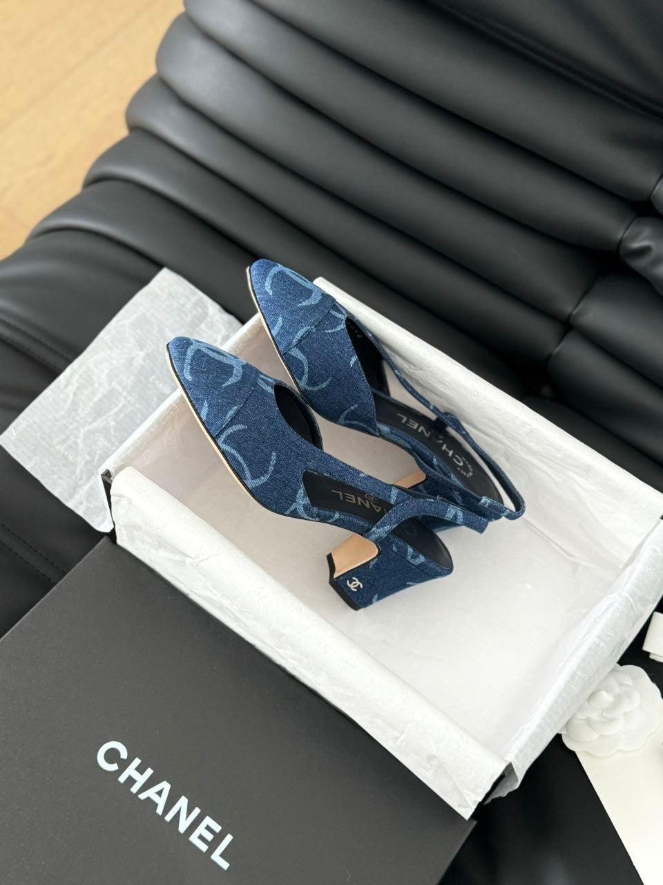 Chanel Denim Kap Burunlu Koyu Denim Topuktan Bağlamalı Sırtı Açık Ayakkabı - Glimmer of Luxury