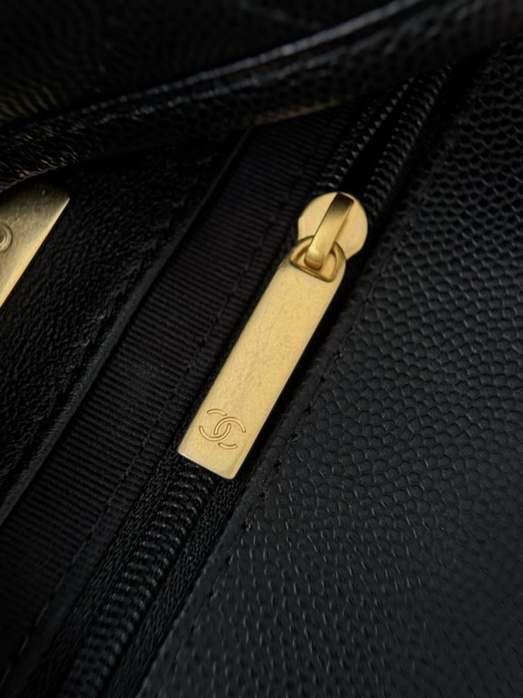 Chanel 25B — Top Handle Classic Flap