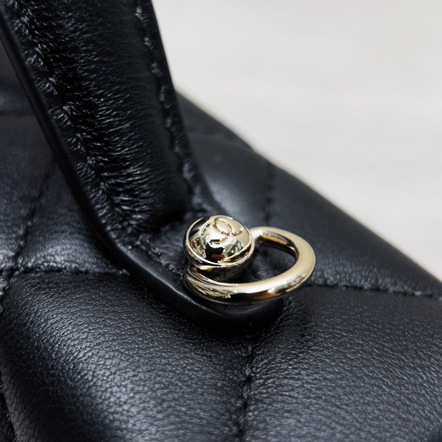 Chanel 25C Makyaj Çantası - Glimmer of Luxury