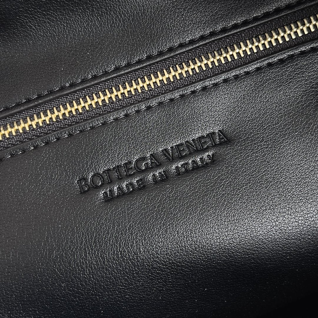 Bottega Veneta Büyük Jodie Çanta