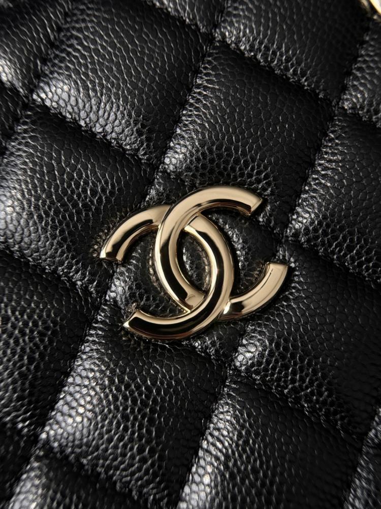 Chanel Caviar Matelasse Coco Mark Omuz Çantası