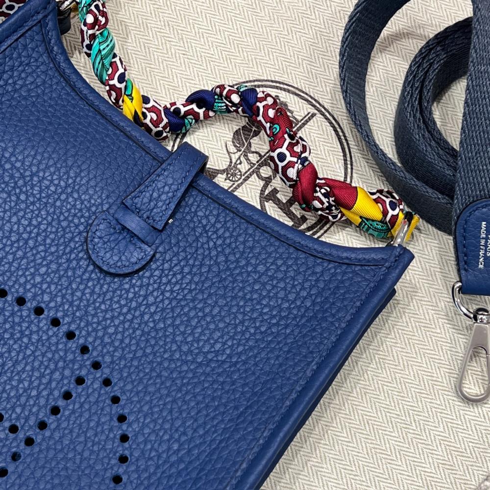 Hermès Evelyne 16cm Togo Leather Shoulder Bag