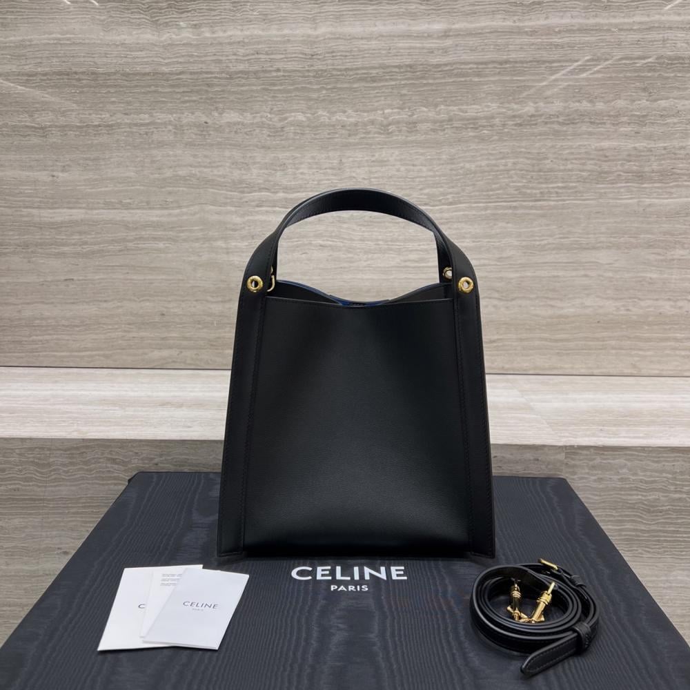 Celine Small Cube Bag من جلد العجل الناعم
