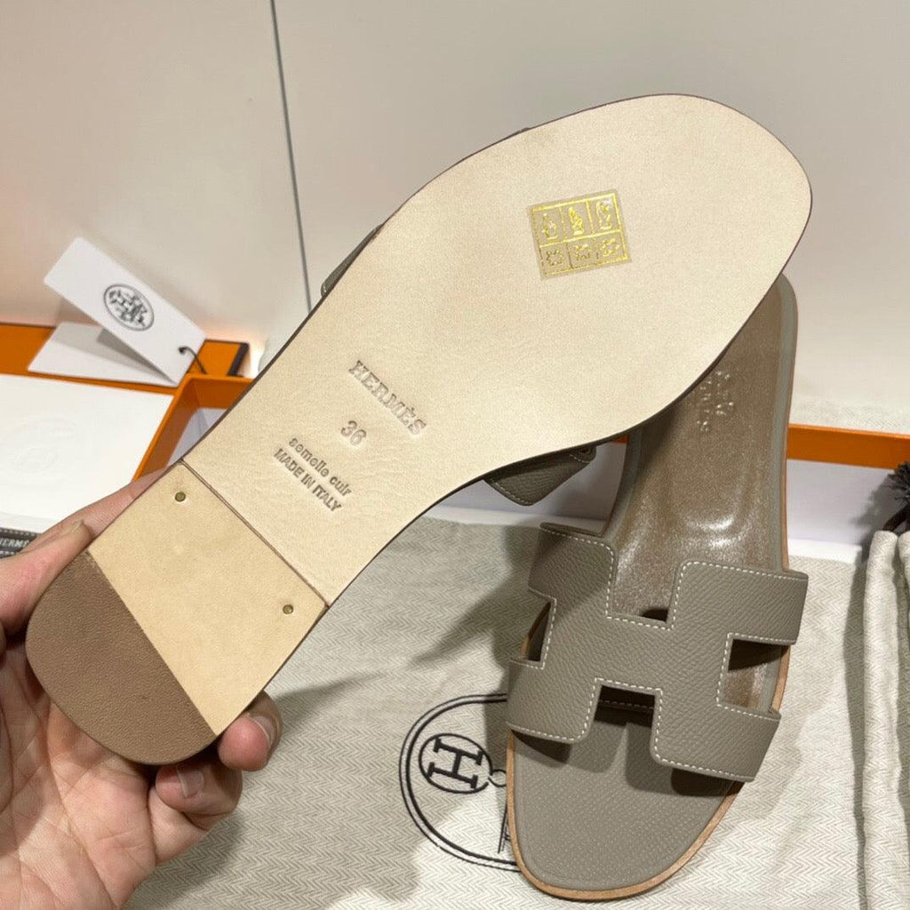 Hermès Oran Sandalet Asfalt Gri - Glimmer of Luxury