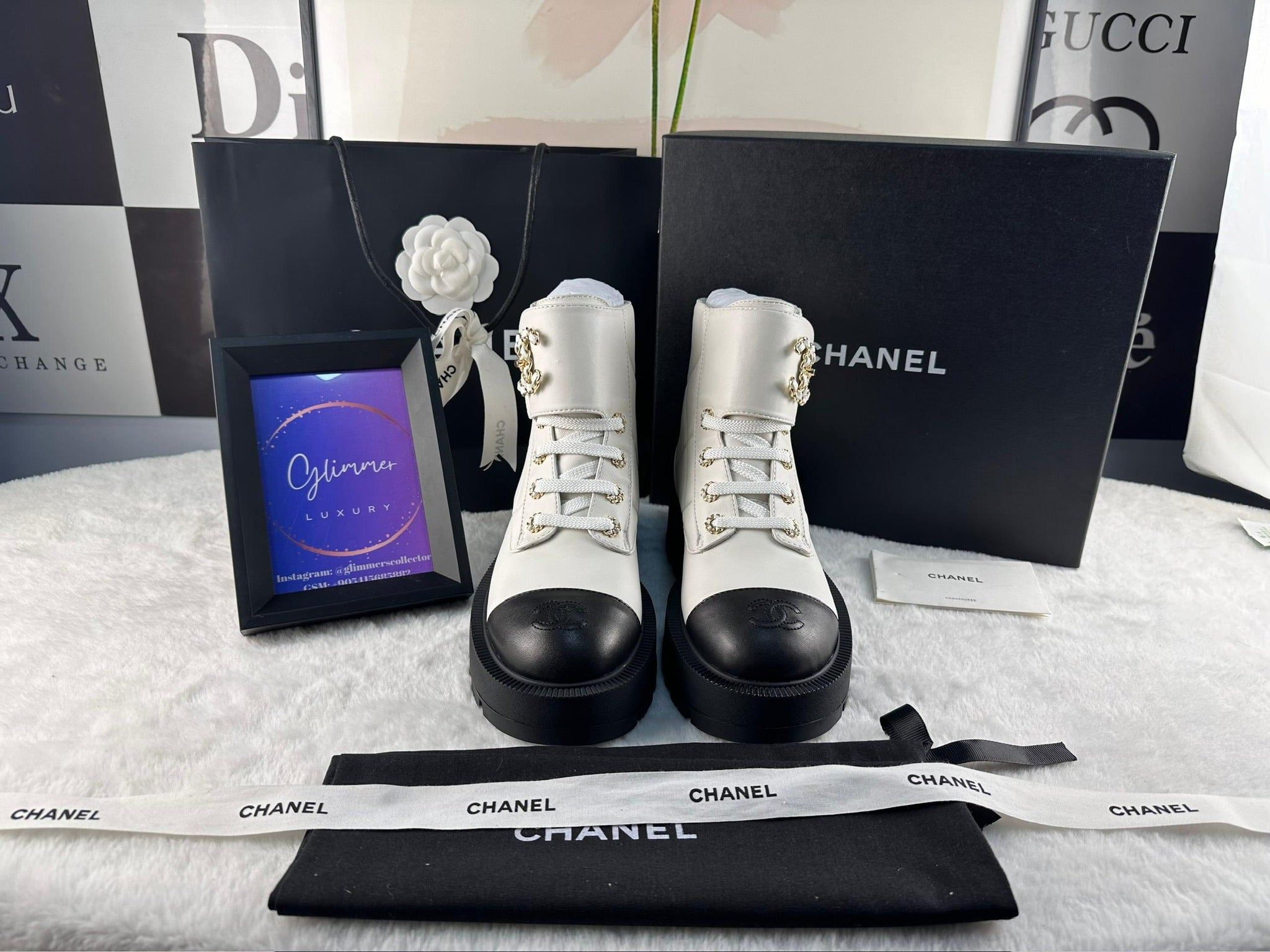 Chanel Parlak Keçi Derisi Dana Derisi Kapitone Savaş Botu - Glimmer of Luxury