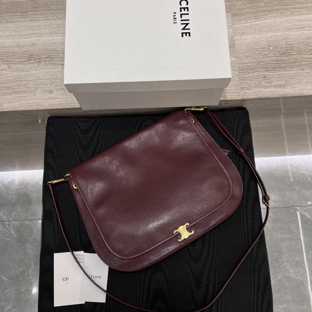 حقيبة CELINE Soft Triomphe Besace من جلد الحمل اللامع – سيراه