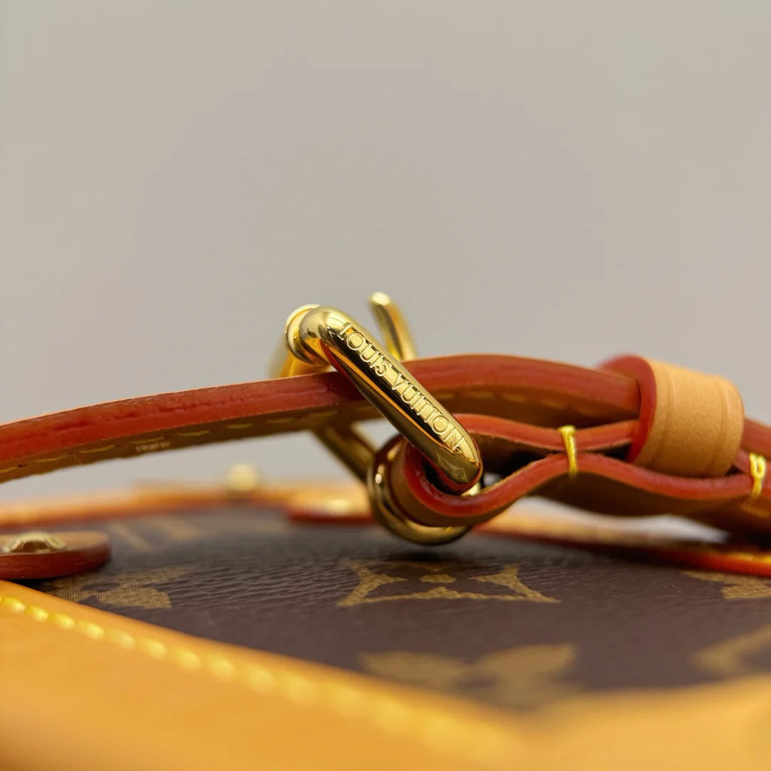 Yan Bagaj - Glimmer of Luxury