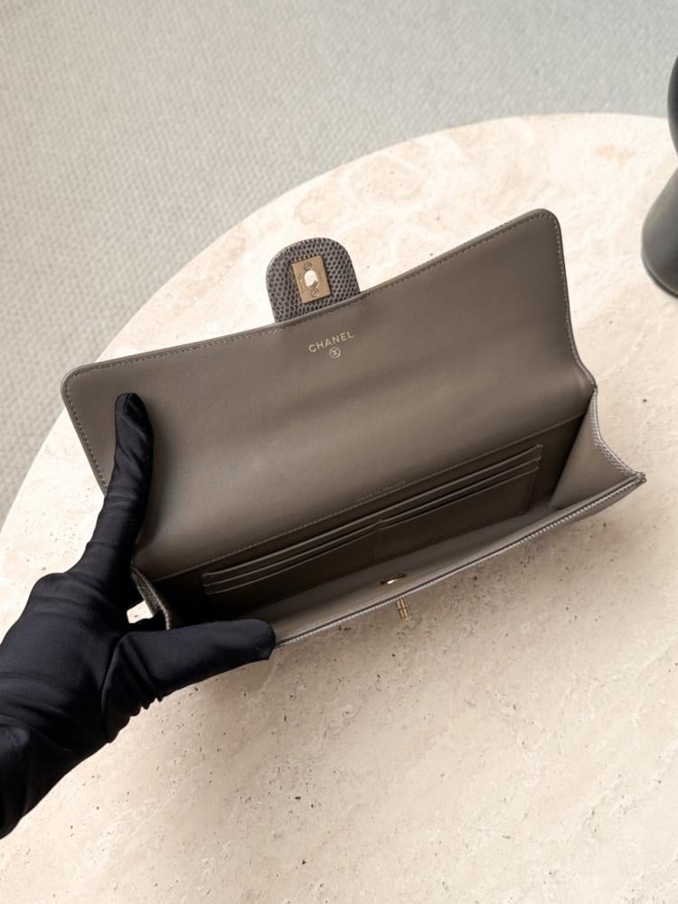 Chanel Kertenkele Derisi Desenli Uzun Üstten Saplı El Çantası