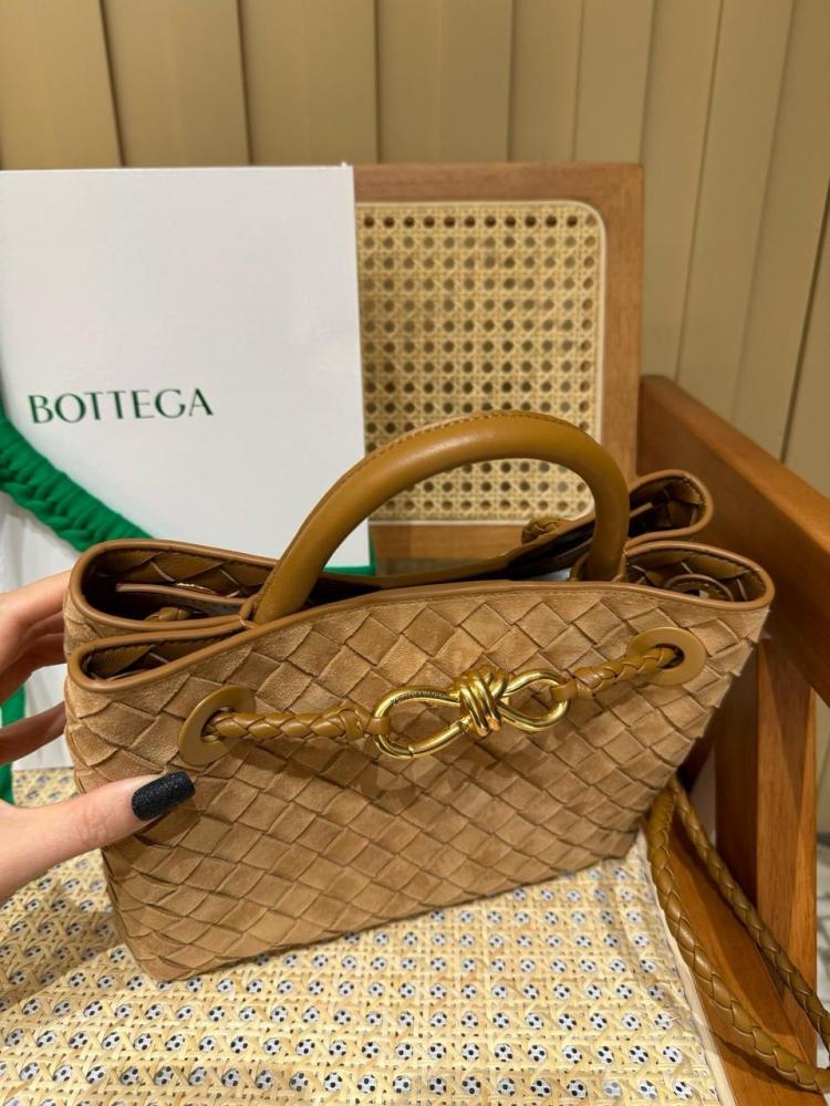 Bottega Veneta – Andiamo Small Bags