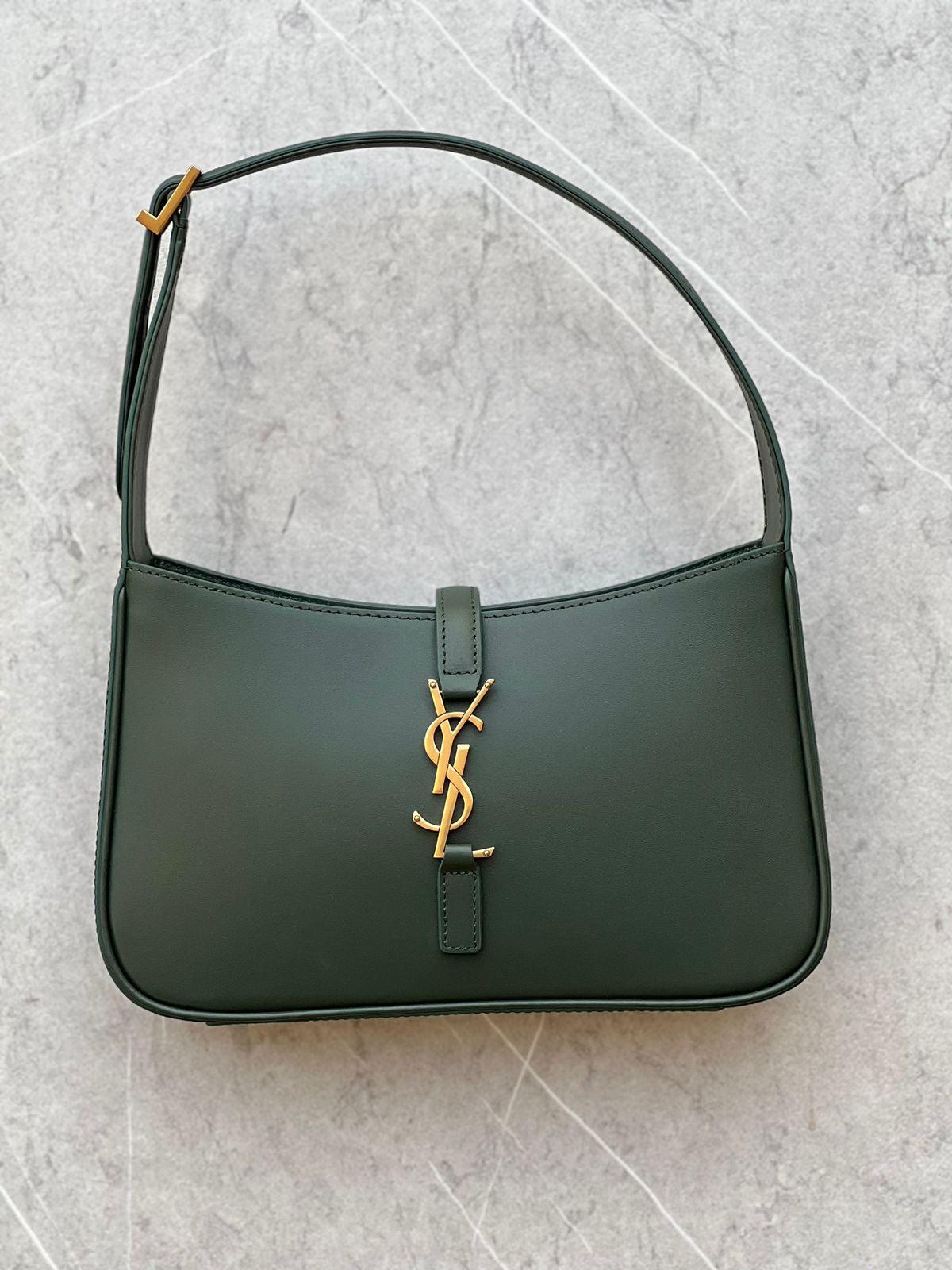 YSL Le 5 A Pürüzsüz Deri Hobo Çanta - Glimmer of Luxury