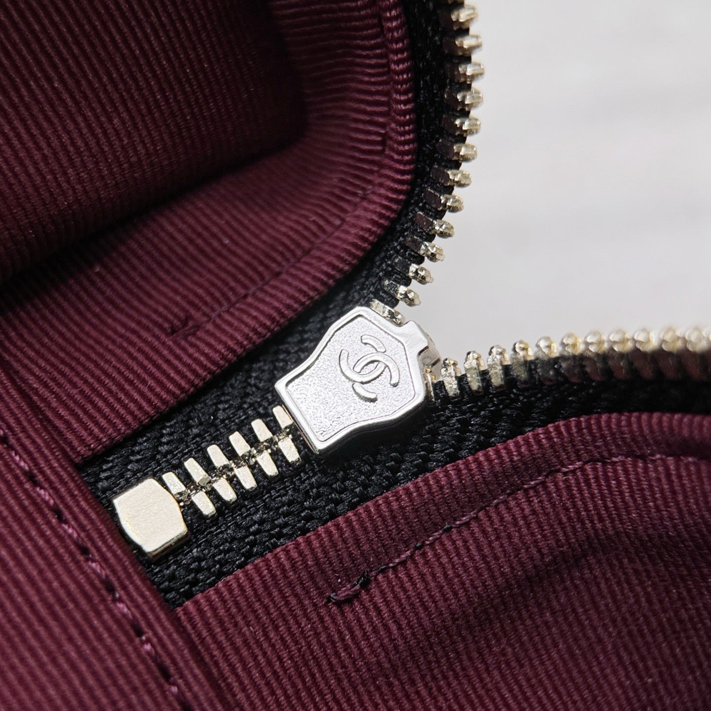 Chanel 25C Makyaj Çantası - Glimmer of Luxury