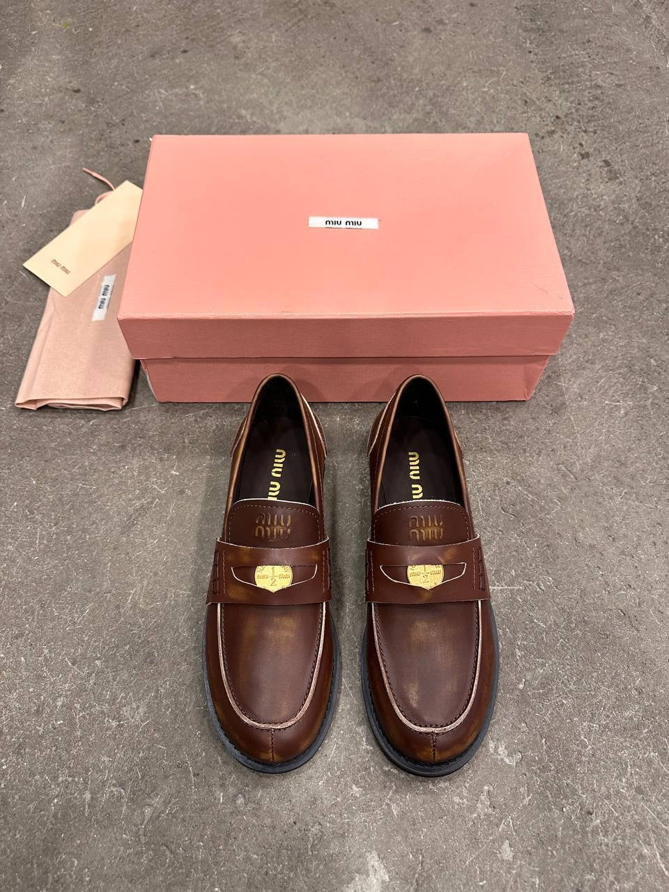 Miu Miu Kuruşluk Mokasen - Glimmer of Luxury