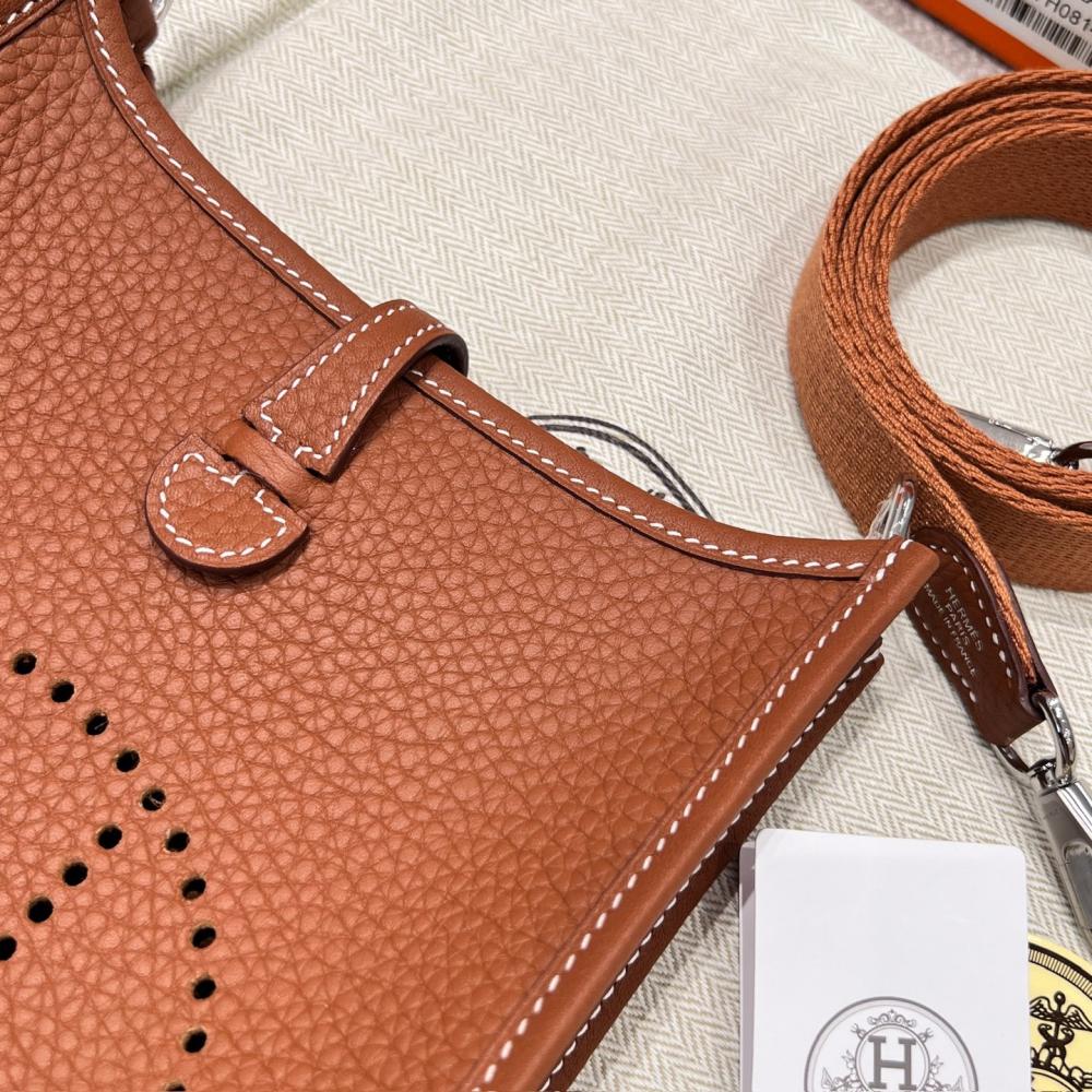 Hermès Evelyne 16cm Togo Leather Shoulder Bag