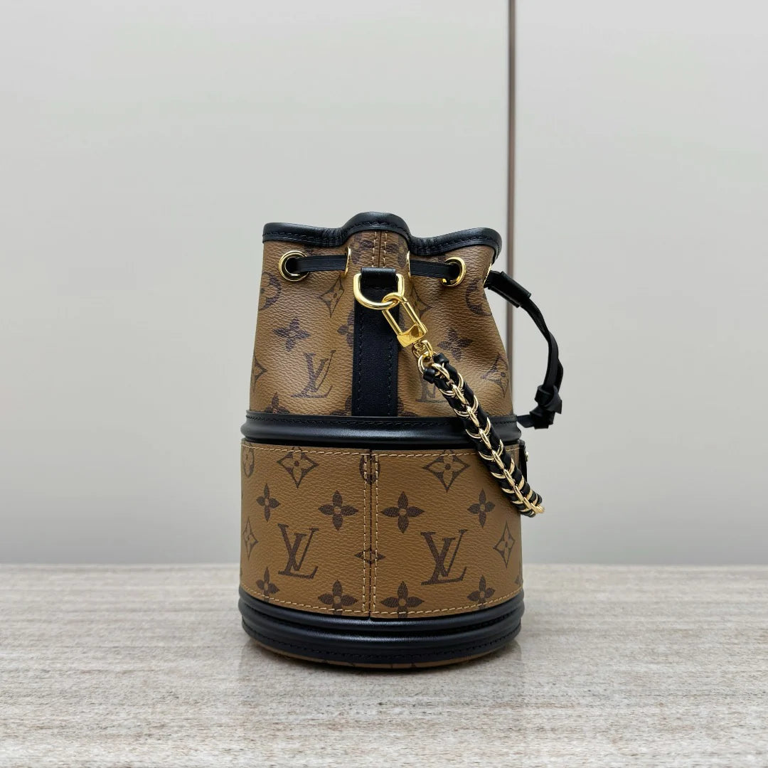 Canoé - Glimmer of Luxury