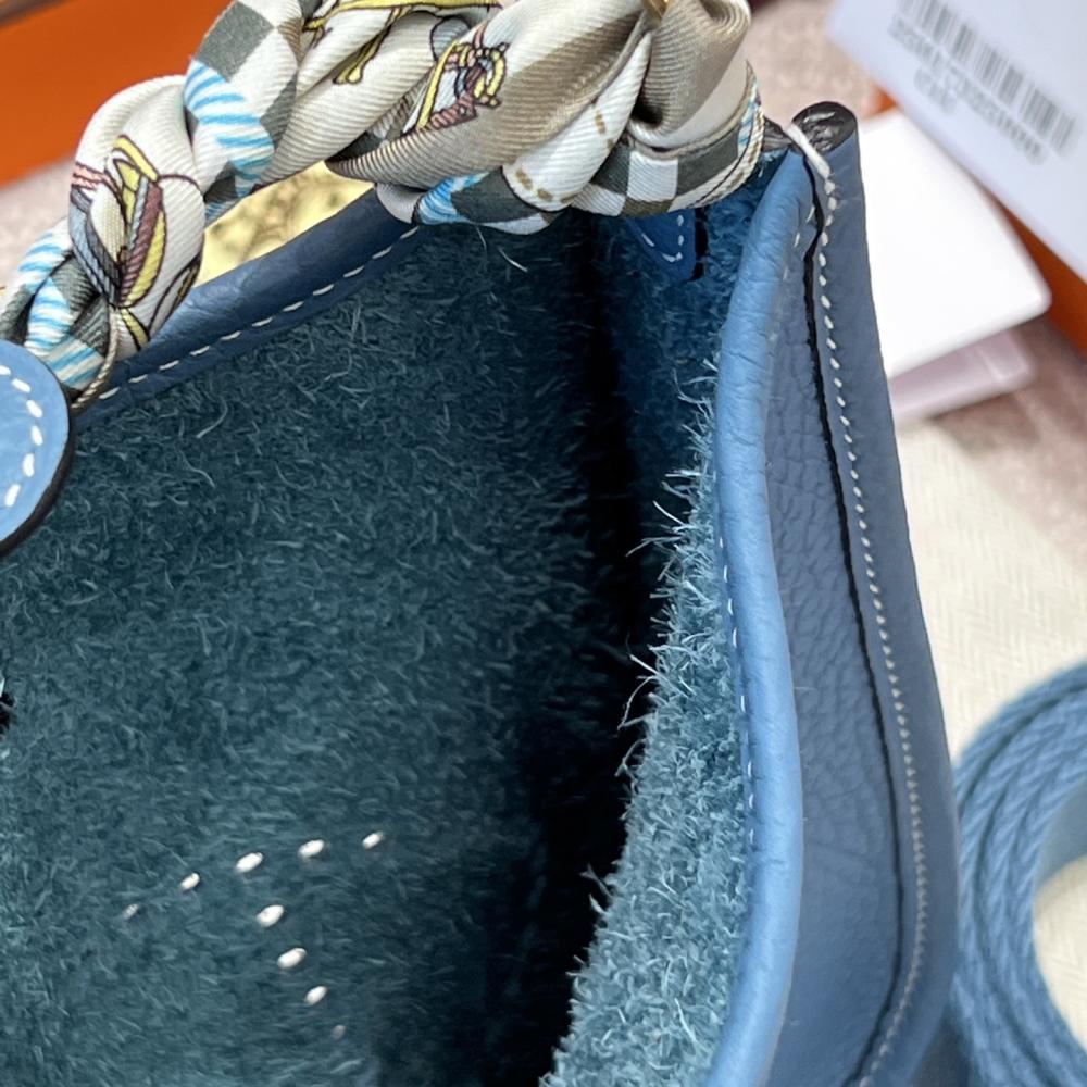 Hermès Evelyne 16cm Togo Leather Shoulder Bag