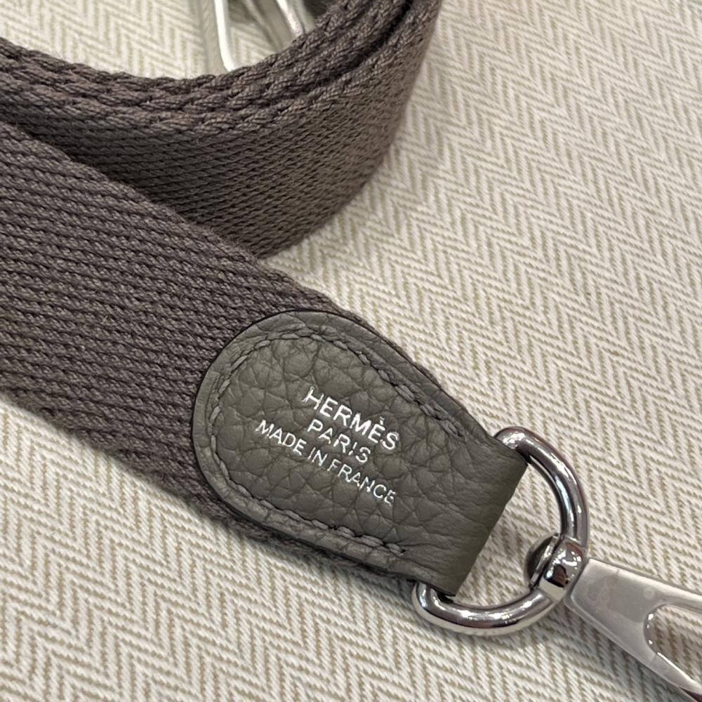 Hermès Evelyne 16cm Togo Leather Shoulder Bag