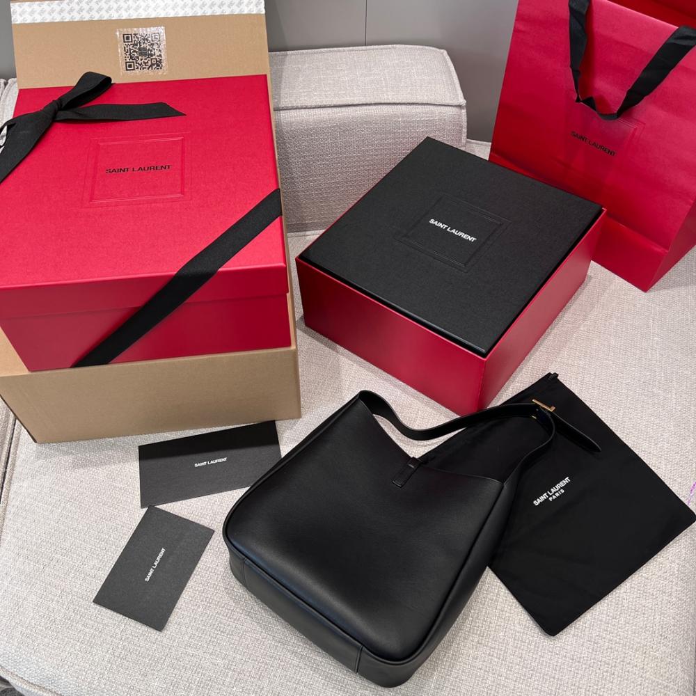 Saint Laurent 5 À 7 Large Flexible Bag