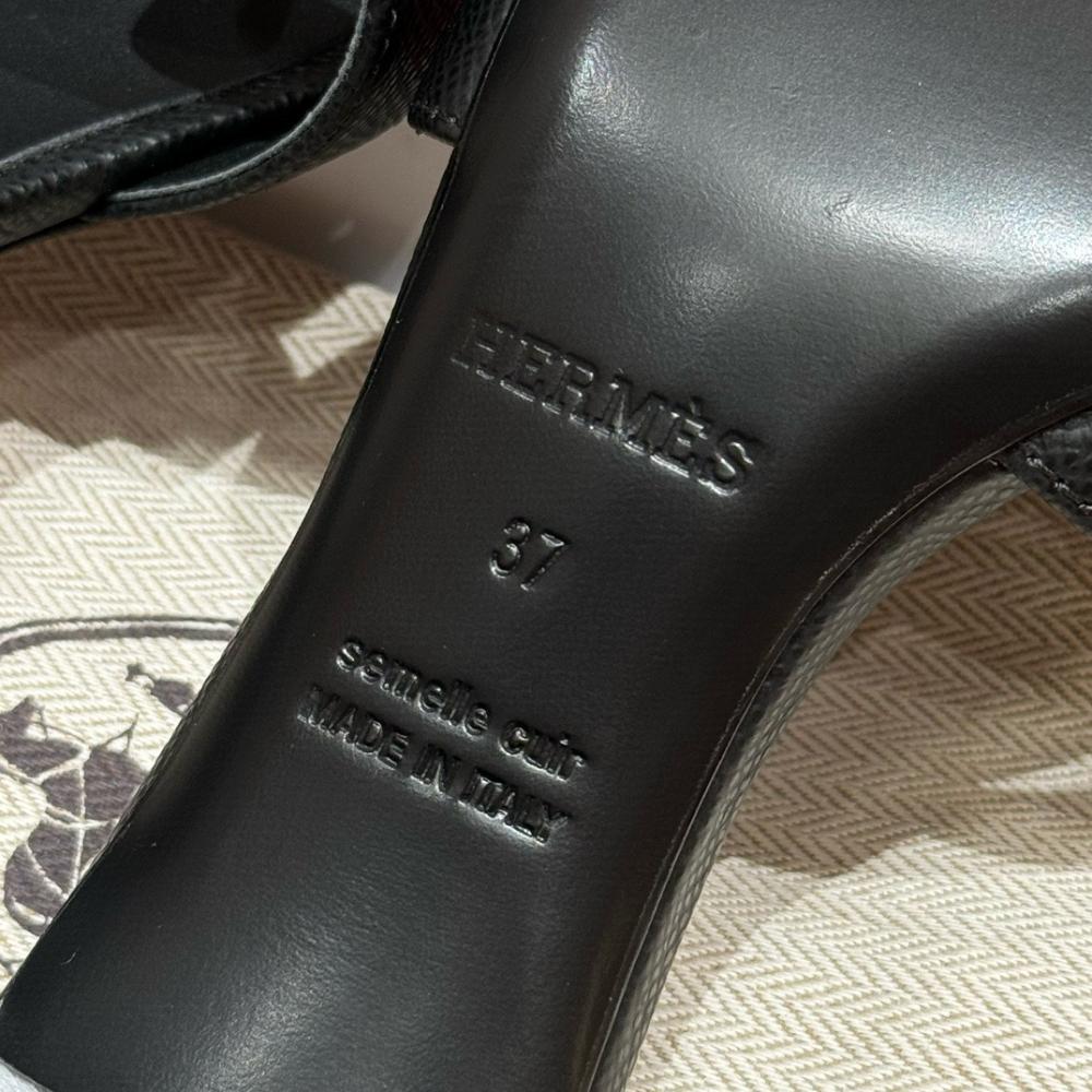 Hermès Oasis Sandals Black & Argent Grey