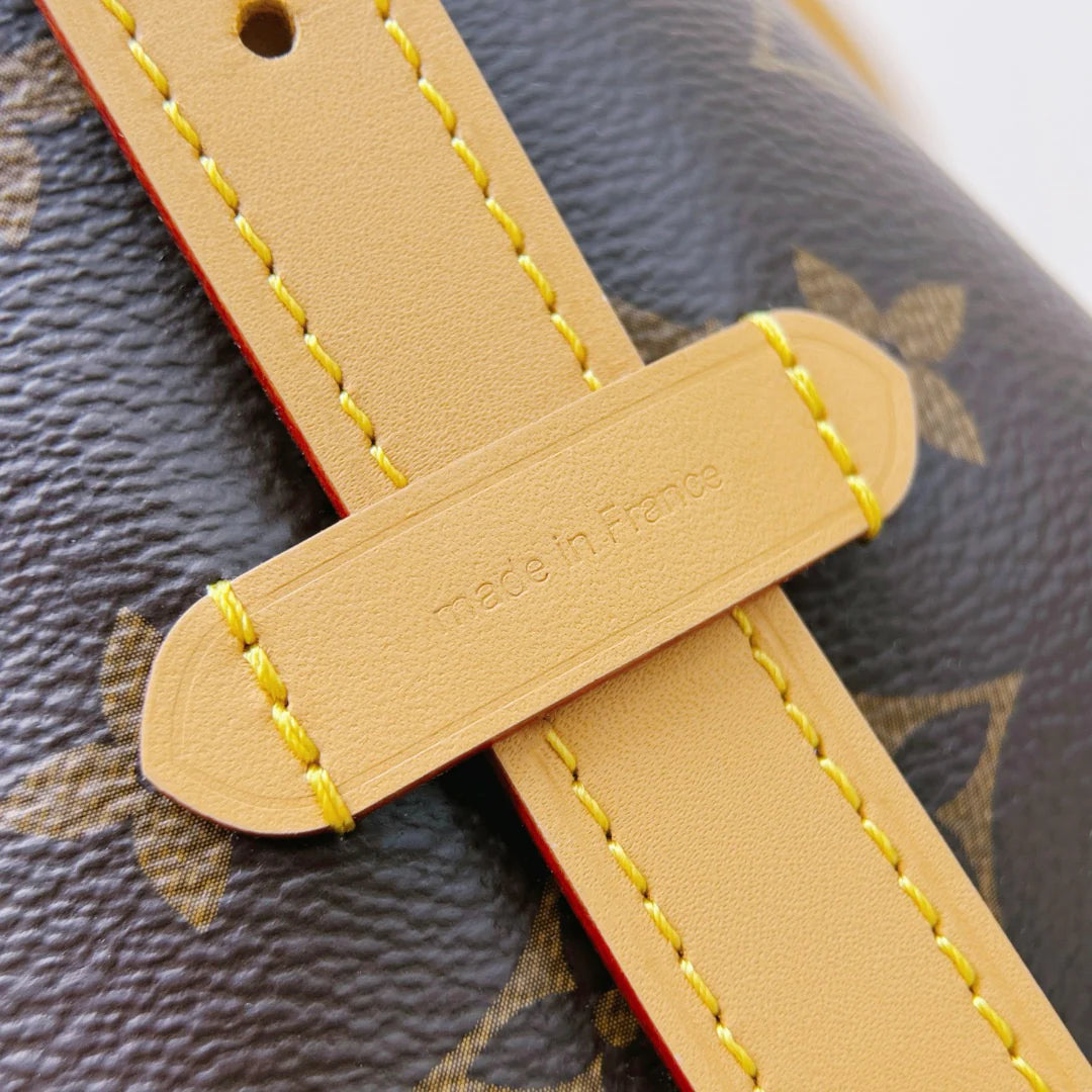 Carryall - Glimmer of Luxury