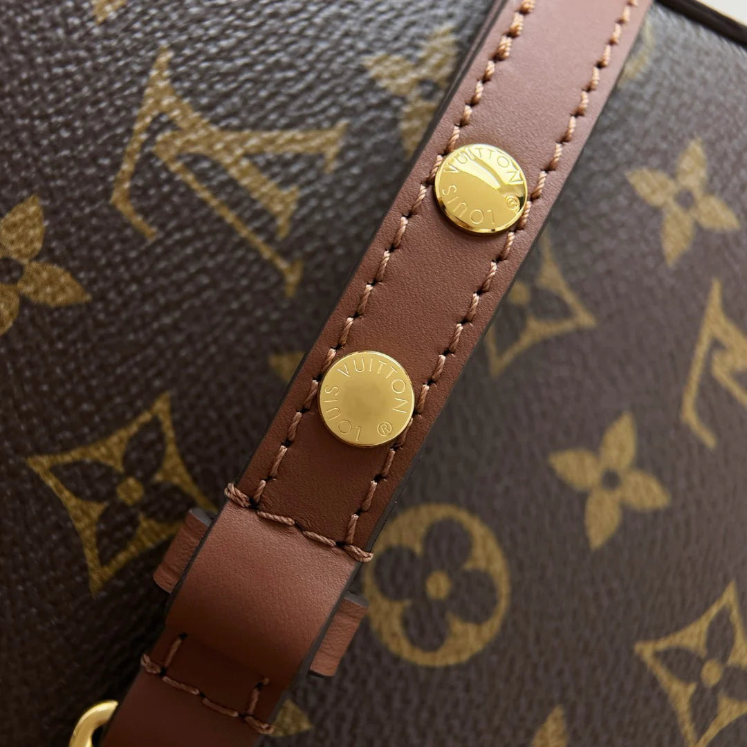 NÉONOÉ - Glimmer of Luxury