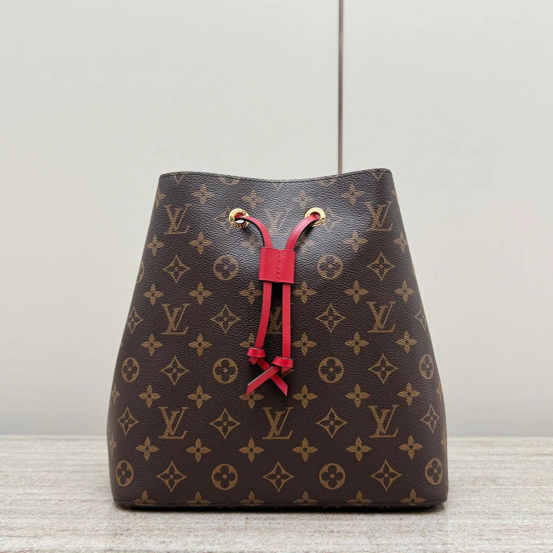 NÉONOÉ - Glimmer of Luxury