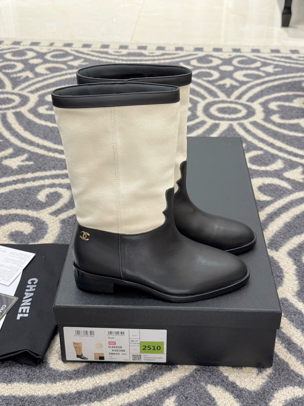 Chanel 2025/26 Süet Ve Dana Derisi Çizmeler
