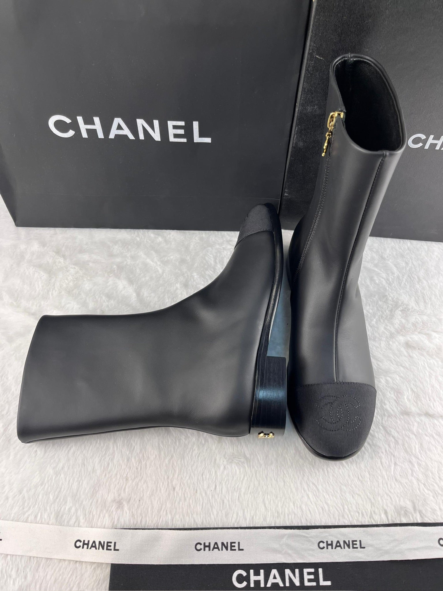 S24 Kısa Botlar - Glimmer of Luxury