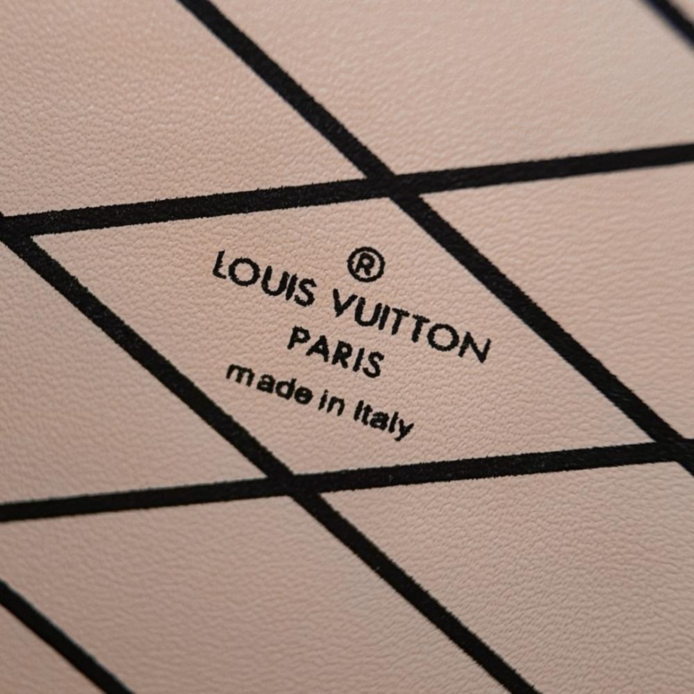 LV M13738 Petite Malle Bag