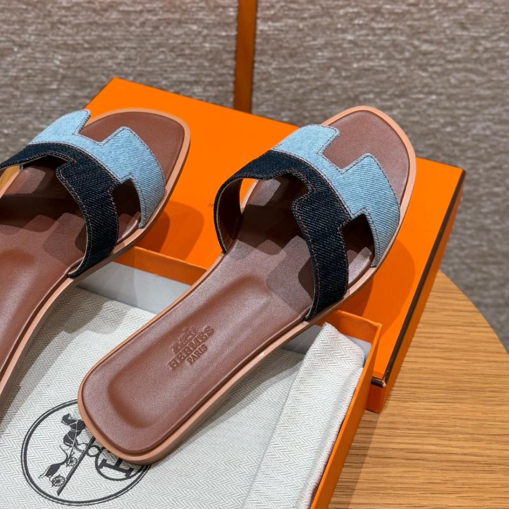 Hermès Oran Sandals Gray Argent