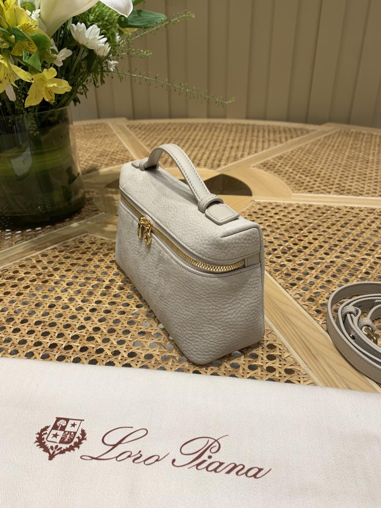 Loro Piana – Extra Pocket L19 (Ivory/Beige)