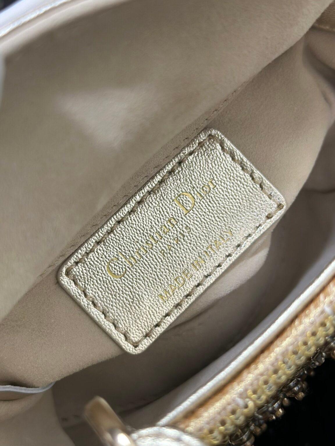 Lady Dior Mini Nakış Çanta - Glimmer of Luxury