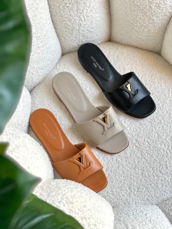 Kadın Louis Vuitton LV Capri Flat Mule - Glimmer of Luxury