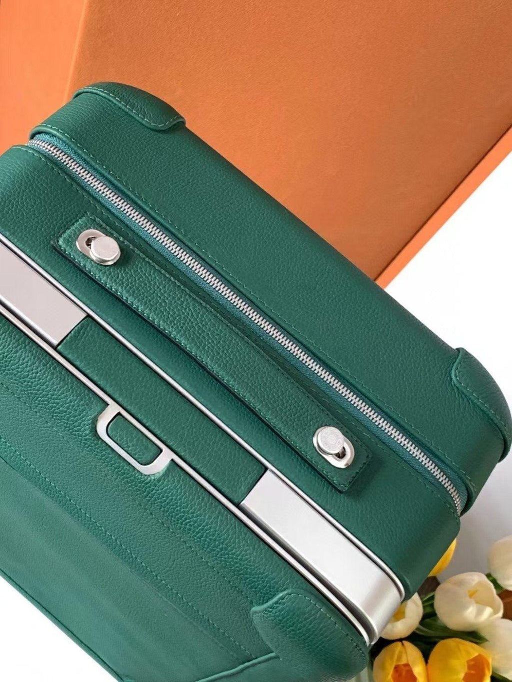 Hermès Yeşil Regate R.M.S. Rolling Mobility Togo Deri Valiz - Glimmer of Luxury