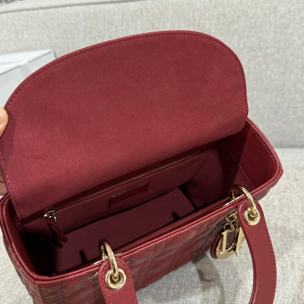 Lady Dior 24 Bordo - Glimmer of Luxury