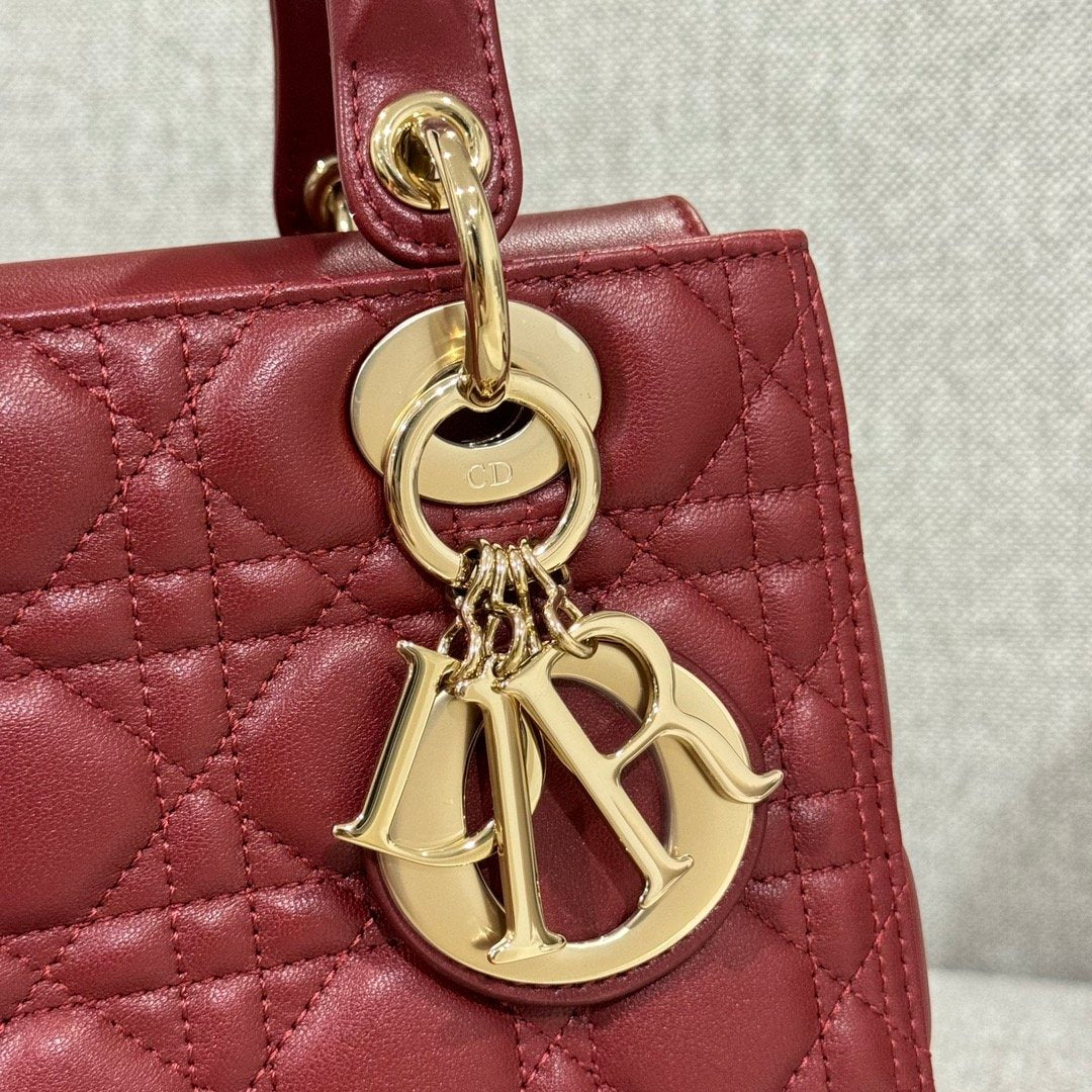 Lady Dior 24 Bordo - Glimmer of Luxury