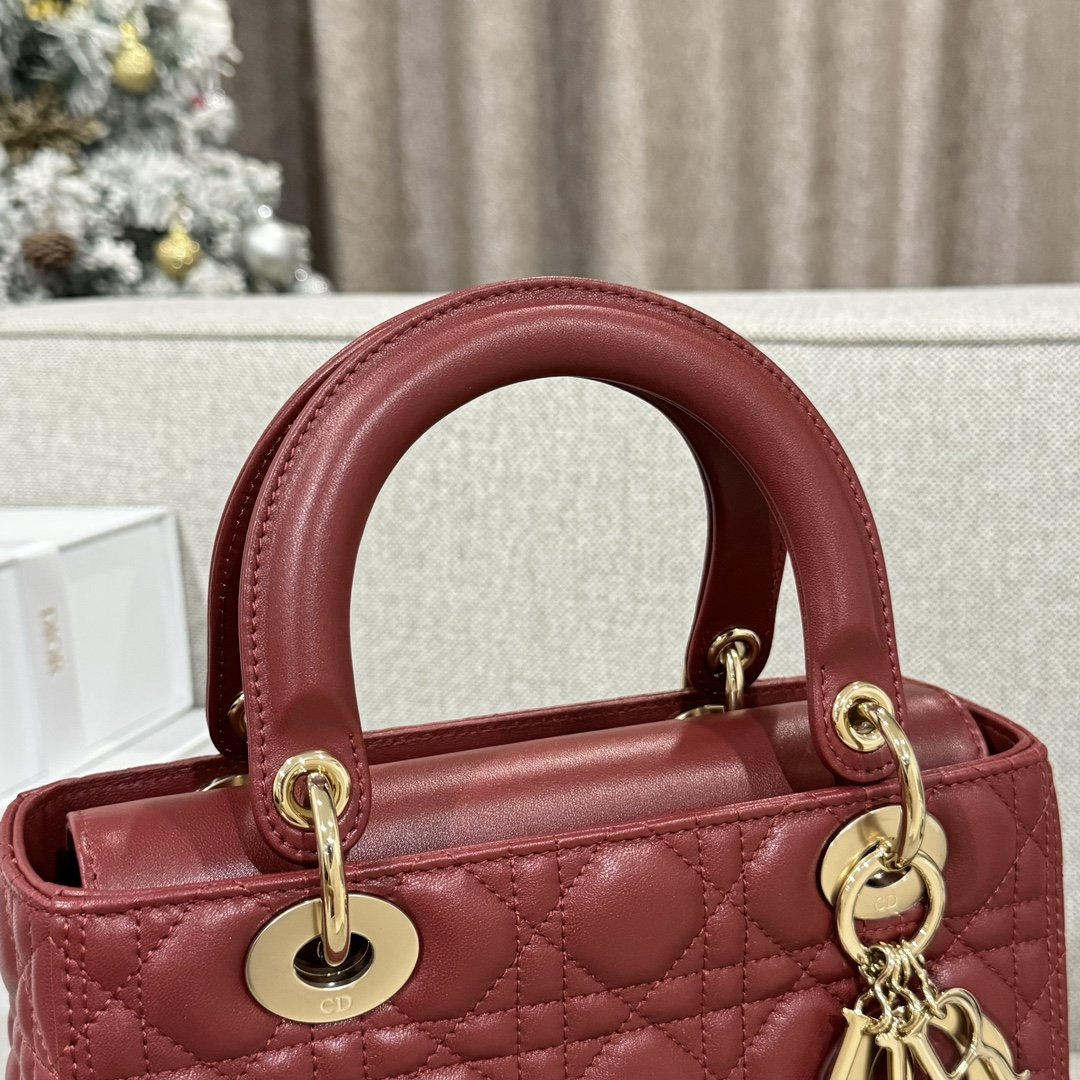 Lady Dior 24 Bordo - Glimmer of Luxury