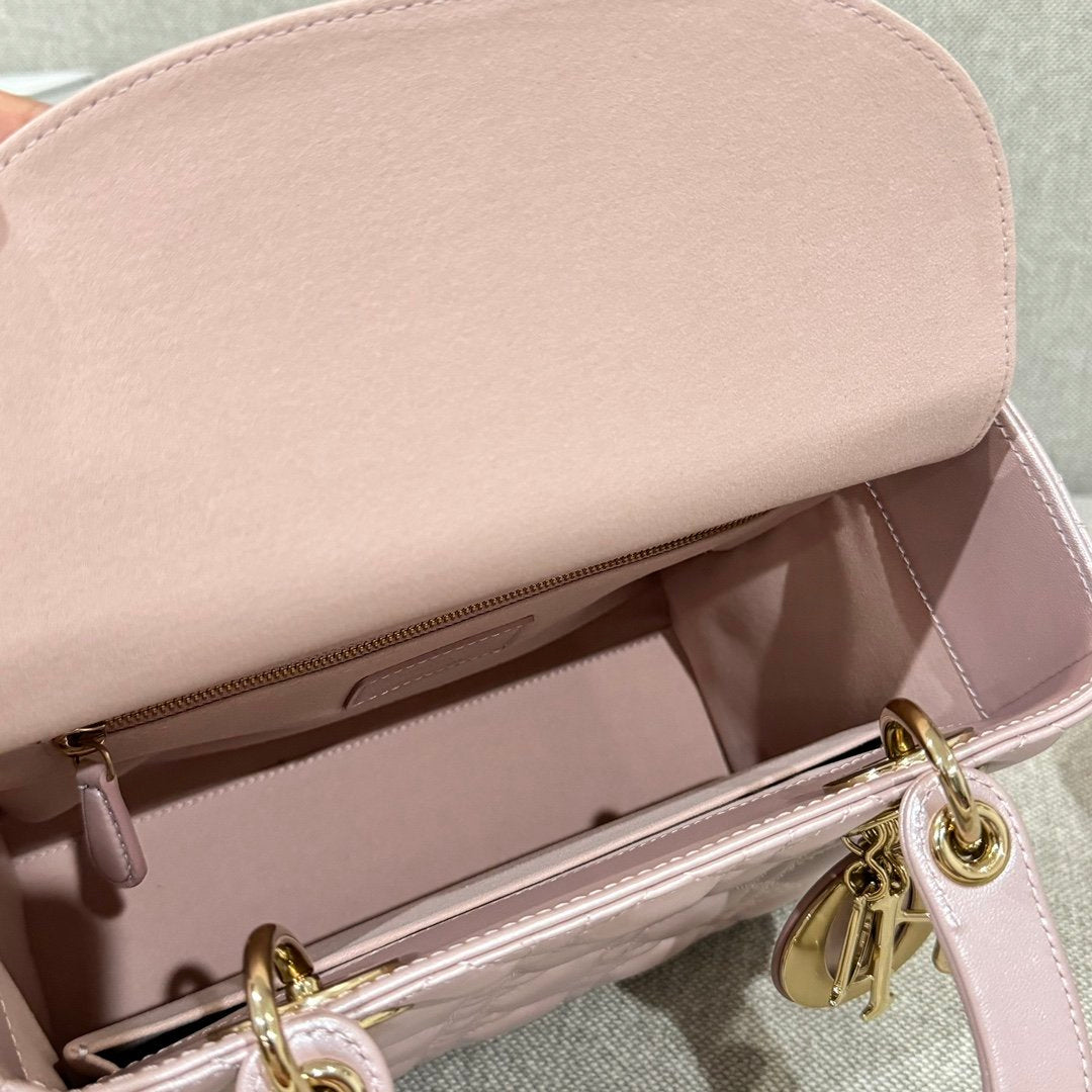 Lady Dior 24 İnci Tozu - Glimmer of Luxury