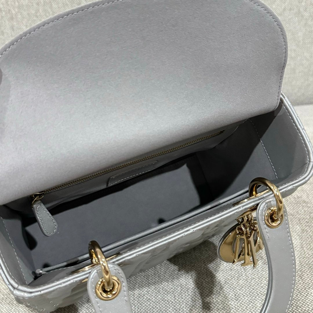 Lady Dior 24 İnci Gri - Glimmer of Luxury