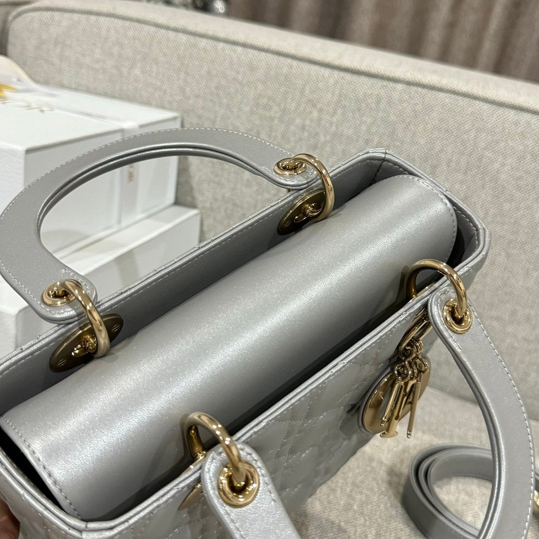 Lady Dior 24 İnci Gri - Glimmer of Luxury