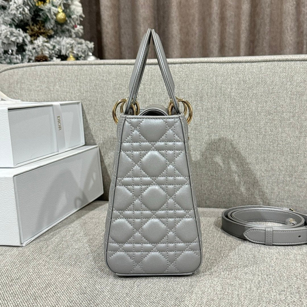 Lady Dior 24 İnci Gri - Glimmer of Luxury