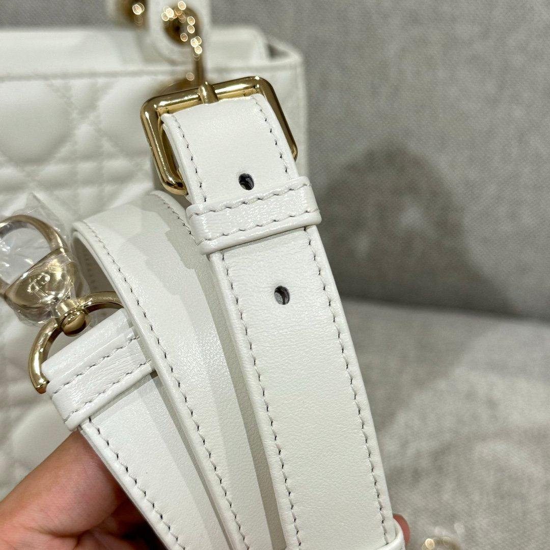 Lady Dior 24 Koyun Derisi Bej - Glimmer of Luxury