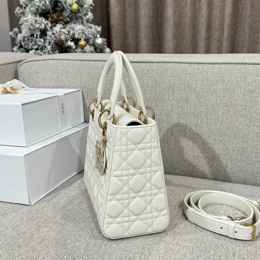 Lady Dior 24 Koyun Derisi Bej - Glimmer of Luxury