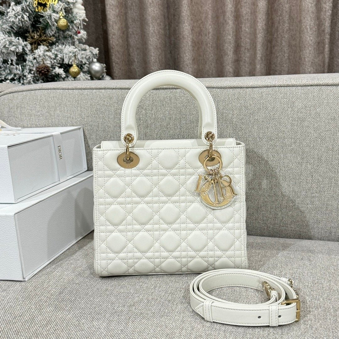 Lady Dior 24 Koyun Derisi Bej - Glimmer of Luxury