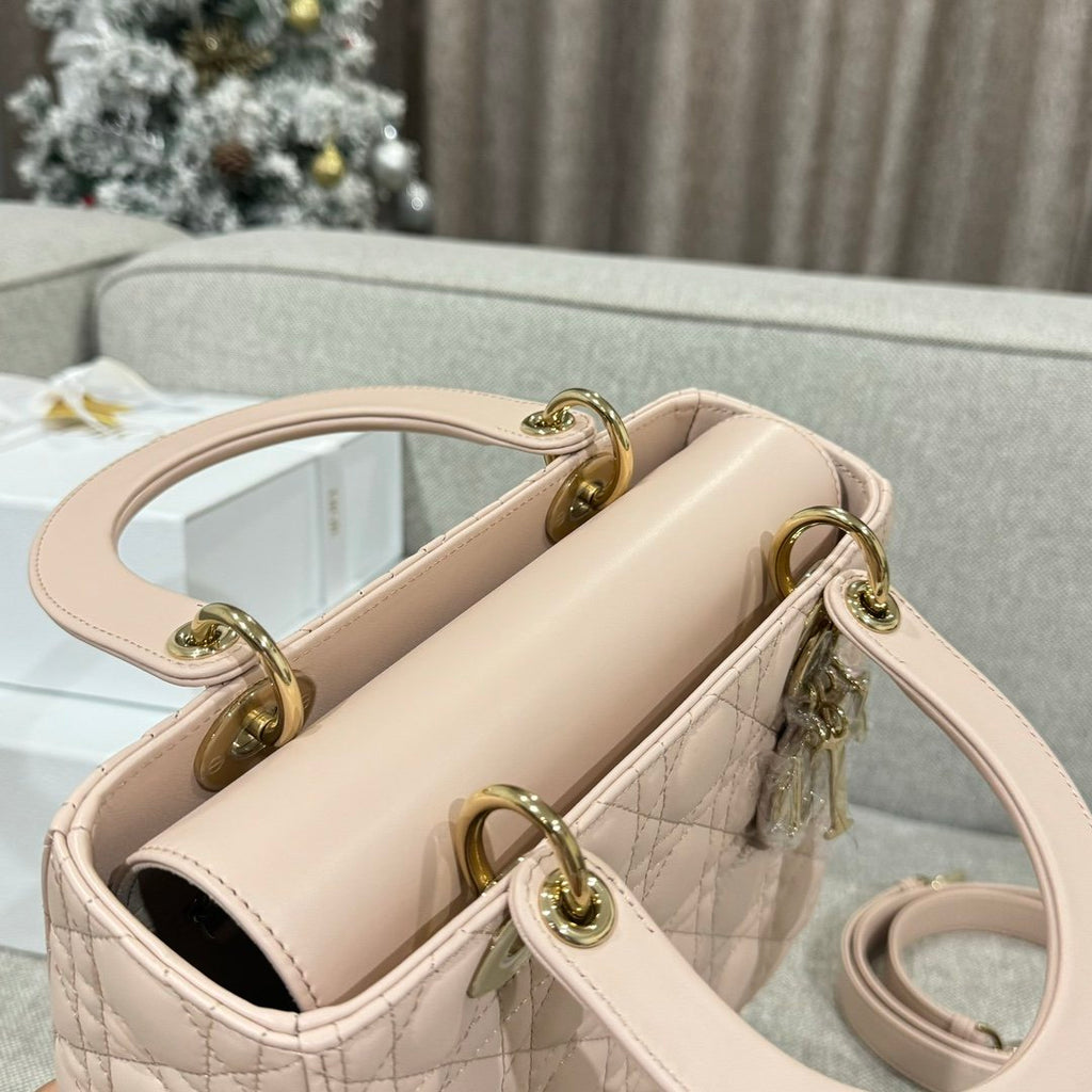 Lady Dior 24 Ruj Pudrası - Glimmer of Luxury
